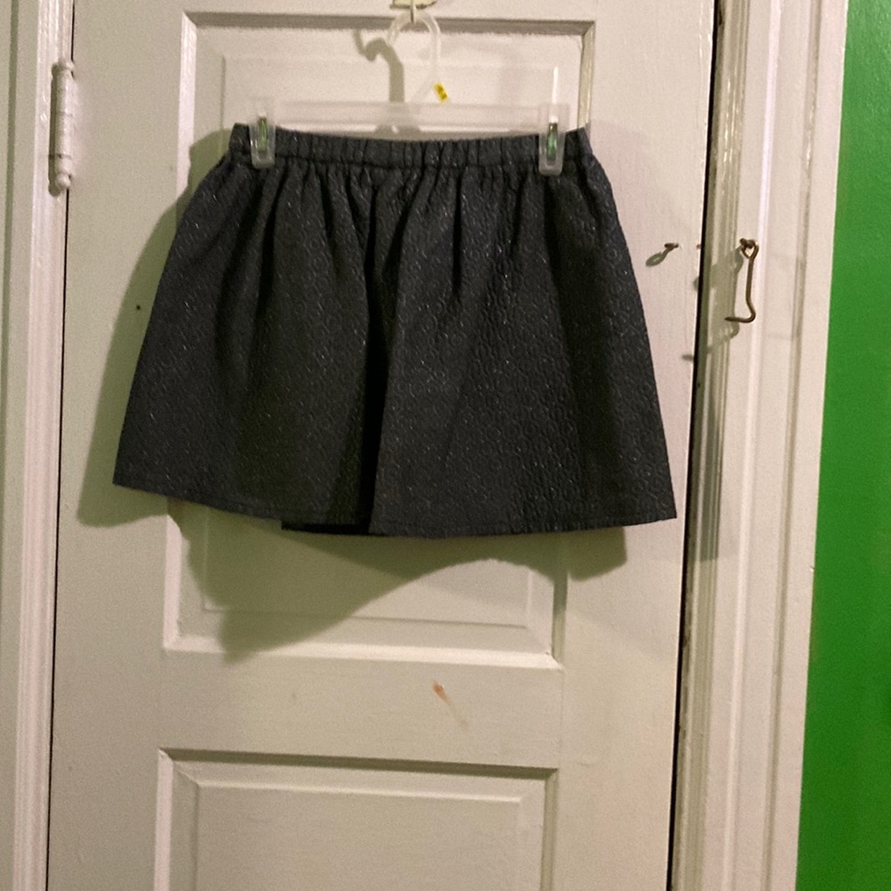 Girls formal skirt. Grey, silver details. United Colors of Benetton, 2XL.